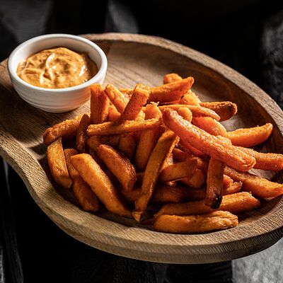 Батат фри с соусом Сырный кимчив Meat Coin по цене 700 ₽