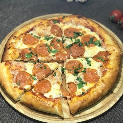 Пицца Пепперони в Пицца и Скепасти по цене 750 ₽