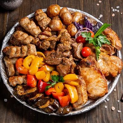 Шашлычный сет на компанию из 16 человек в Шашлык Хаус GRILL&PIZZA по цене 31204 ₽