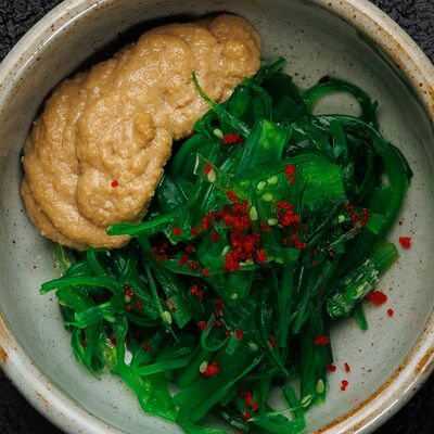 Чука с ореховым соусом в Umami Ramen Club по цене 294 ₽