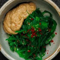 Чука с ореховым соусом в Umami Ramen Club