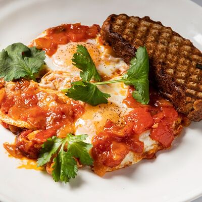 Шакшука в Тирольские пироги по цене 550 ₽