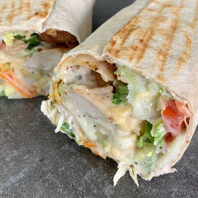 Шаурма с курицей Стандарт в Кухня на углях по цене 420 ₽