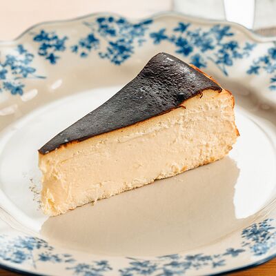 Баскский чизкейк в Москва по цене 440 ₽