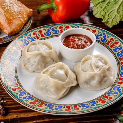 Манты с бараниной в Плов Хауз по цене 350 ₽