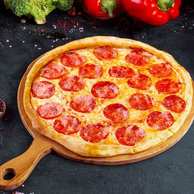 Пицца Пепперони мультизлаковаяв Eat&Drinks Pizza по цене 665 ₽