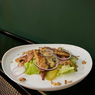 Салат Мясной в Охота мясо по цене 380 ₽