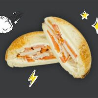 UFO-сэндвич с курицей в AT FELIX