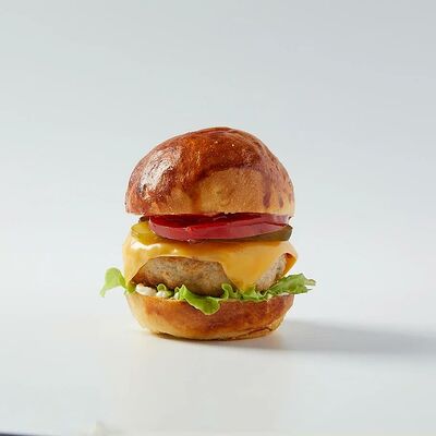 Мини-бургер с котлетой из курицы в Чайхона №1 Васильчуки по цене 350 ₽