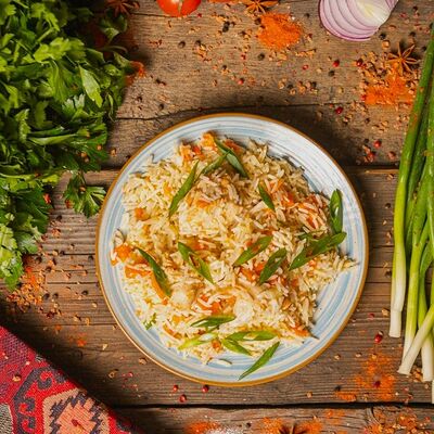 Плов с курицей в Шашлычный мир по цене 280 ₽