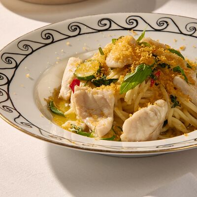 Спагетти с филе сибас и боттаргойв Salone pasta & bar по цене 1990 ₽