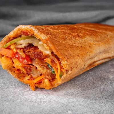 Бастурма курица в КОМБИНАТ шаурма и стритфуд по цене 318 ₽