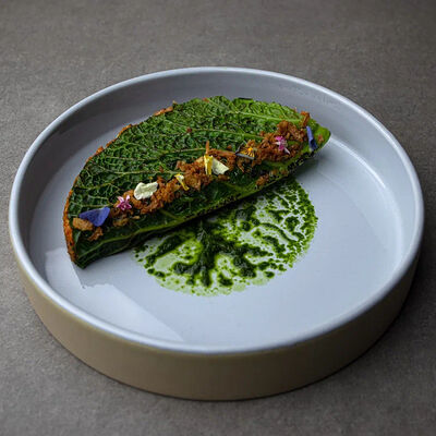 Савойская капуста-киноа-песто в 321 Club by Novikov по цене 600