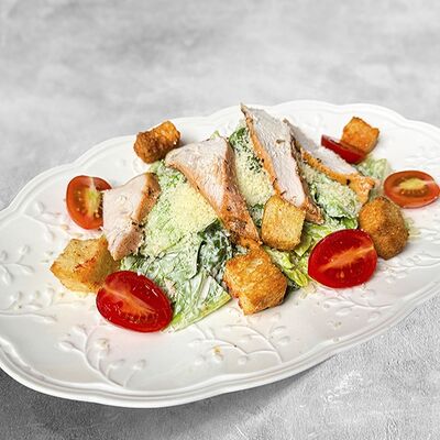 Салат Цезарь с курицей в MaMa Mia по цене 459 ₽