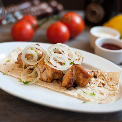 Шашлык из куриного филе в Амирани по цене 520 ₽