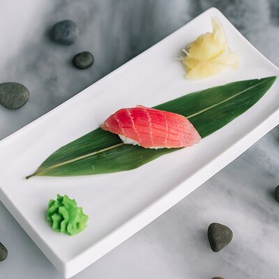 Суши Тунец в НА ЛУНЕ по цене 200 ₽