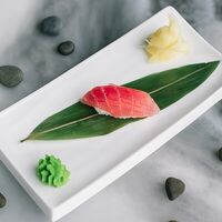 Суши Тунец в НА ЛУНЕ