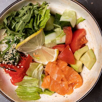 Поке с лососем в Maki Family по цене 439