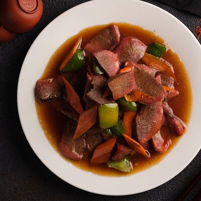 Говяжий язык в соусе в Момо по цене 790