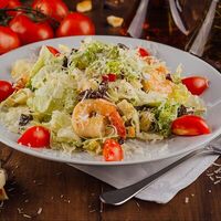 Цезарь с креветками в Хинкальная ЧОХА