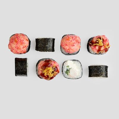 Запеченный ролл с креветками в Mad по цене 520 ₽