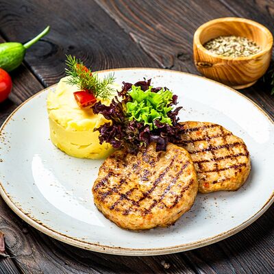 Куриные котлеты в Мархал по цене 512 ₽