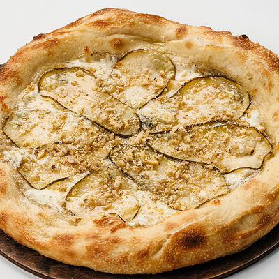 Пицца с дор блю, грушей и трюфельным маслом в Причал по цене 810 ₽