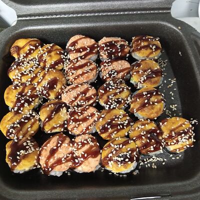 Сет классический запеченный в Дабл кафе по цене 950 ₽