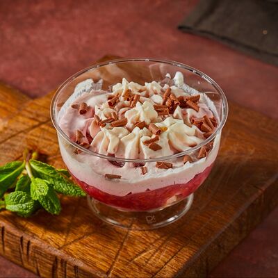 Десерт Малиновый в #наУГЛЯХ по цене 360 ₽