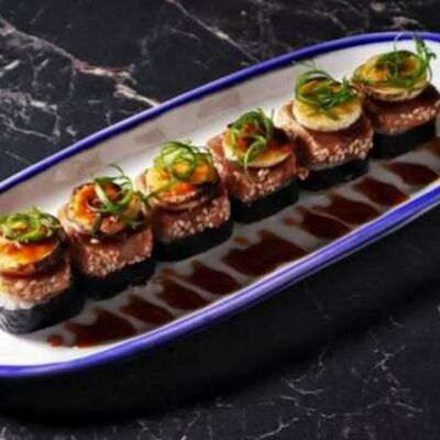 Маринованный Бигай с даси манго и бананом в Gills по цене 1090 ₽