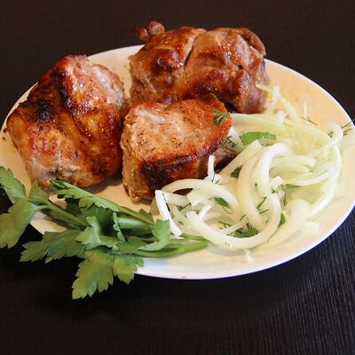 Шашлык из cвинoй мякоти в Наш дворик по цене 570 ₽