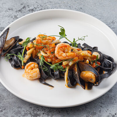 Тальятелле неро Фрутте Ди Маре в Terra&Mare по цене 850 ₽