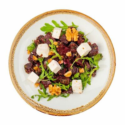 Салат из свёклы и феты с соусом песто в Азбука Вкуса Экспресс Меню по цене 285 ₽