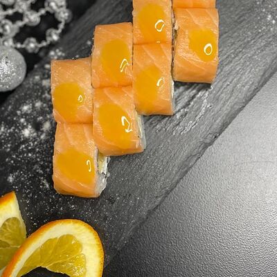 Ролл Новогодний в Вокруг суши по цене 799