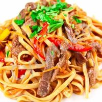 Wok соба с курицей в Шаурмист