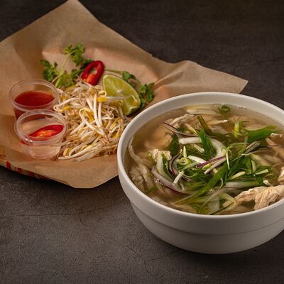 Суп Фо га в Мистер Ки Pho Bo и Бабл чай по цене 590 ₽