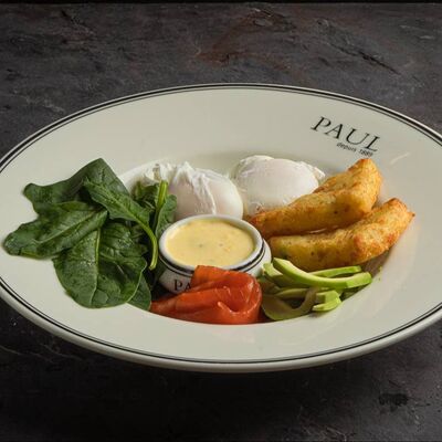 Яйца пашот с лососем и соусом Беарнез в Paul по цене 18 р.