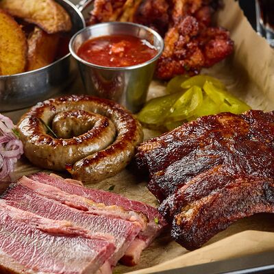 Мясная поляна в California Diner по цене 1550 ₽