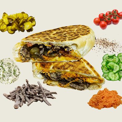 Тантуни в булочке микс в Gaga-Pizza по цене 470 ₽