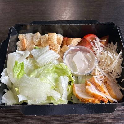 Салат Цезарьв Крафт фуд по цене 290 ₽