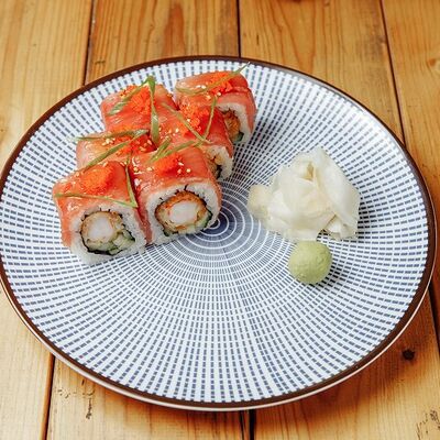 Ролл с креветкой темпура и тунцом в Эбби Noodles & Sushi Bar по цене 480