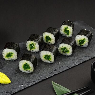 Ролл Маки с чукой в Рыбин Гуд Sushi Premium по цене 44 ₽