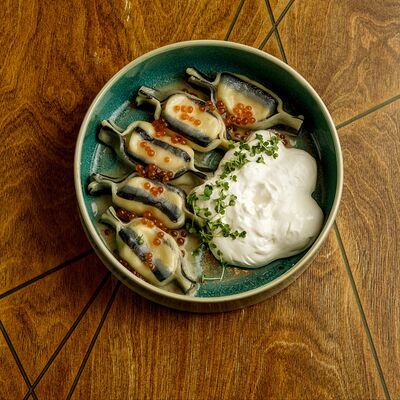 Карамелле с лососем и сливочным сыром в Траттория медичи по цене 1010 ₽