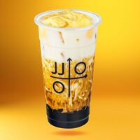Молоко с яичным пудингом и карамельной тапиокой (milk tea) в Jinju Bubble Tea