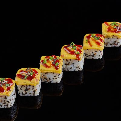 Запеченный ролл Ямайка в Crazy Brothers по цене 640 ₽