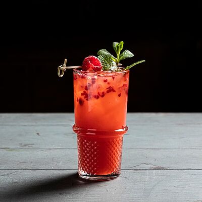 Домашний лимонад Малина-маракуйя в PRO.Хинкали by Novikov по цене 440 ₽