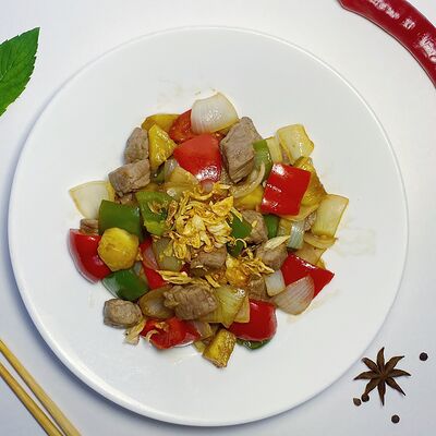 Бо лук лак - говядина с овощамив Pho Nem по цене 589 ₽