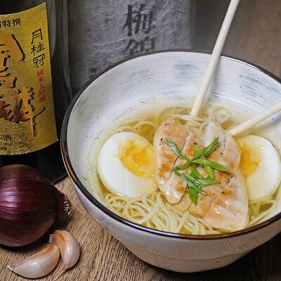 Рамен с курицей в Андеграунд Pizza & Sushi по цене 380 ₽