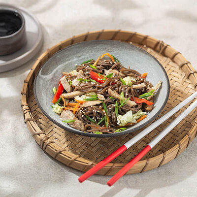 Соба со свининой терияки в ПАЛКИ-СКАЛКИ по цене 440 ₽