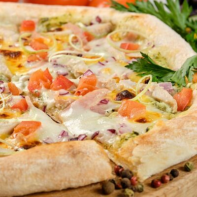 Пицца Чикен Ранч в Bon Bon по цене 715 ₽